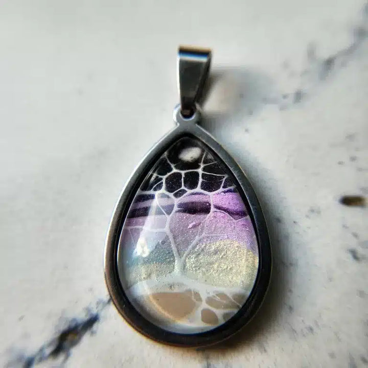 Hand Painted Pendant Necklace - 064