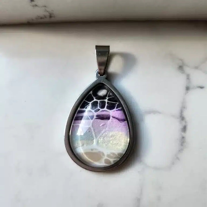 Hand Painted Pendant Necklace - 064