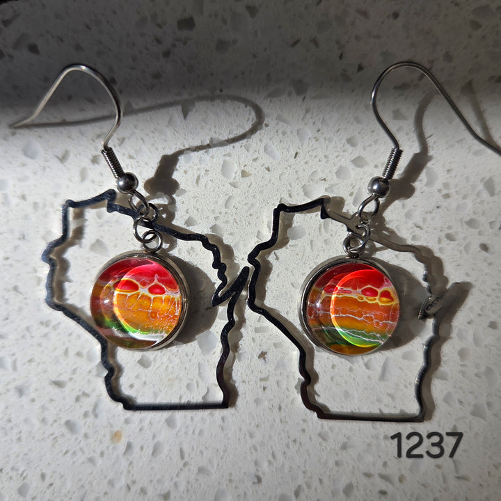 Hand Painted Earrings – Wisconsin 1237