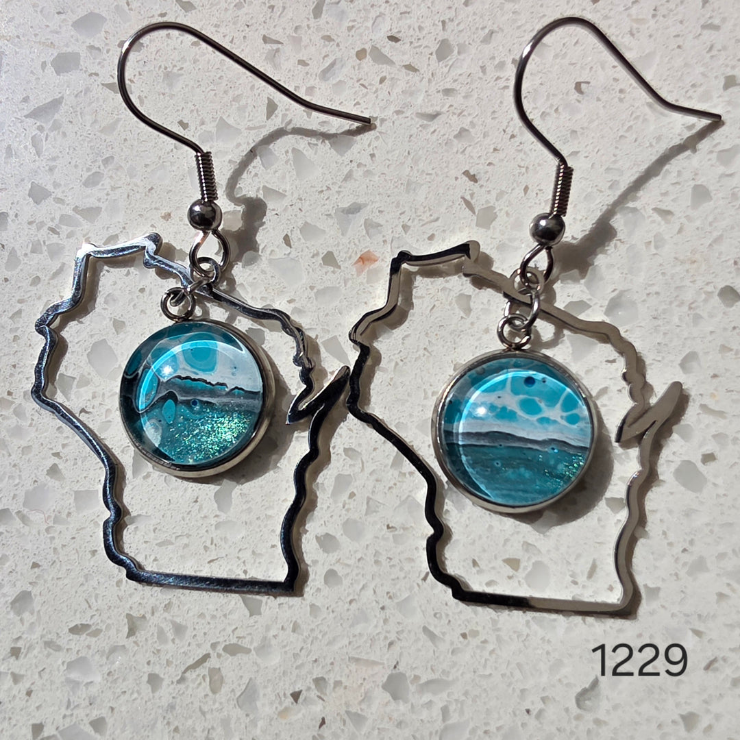 Hand Painted Earrings – Wisconsin 1229