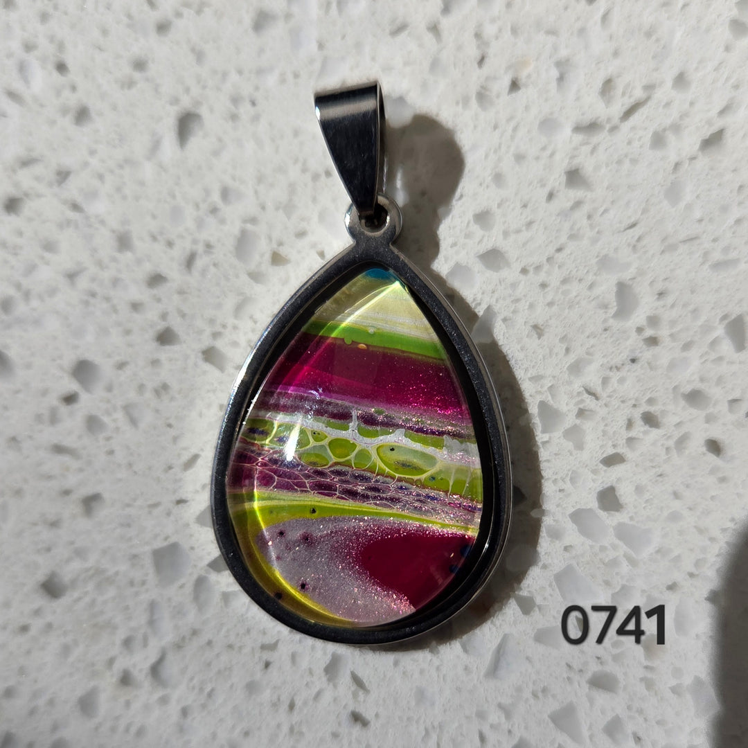 Hand Painted Pendant (Teardrop) - 0741